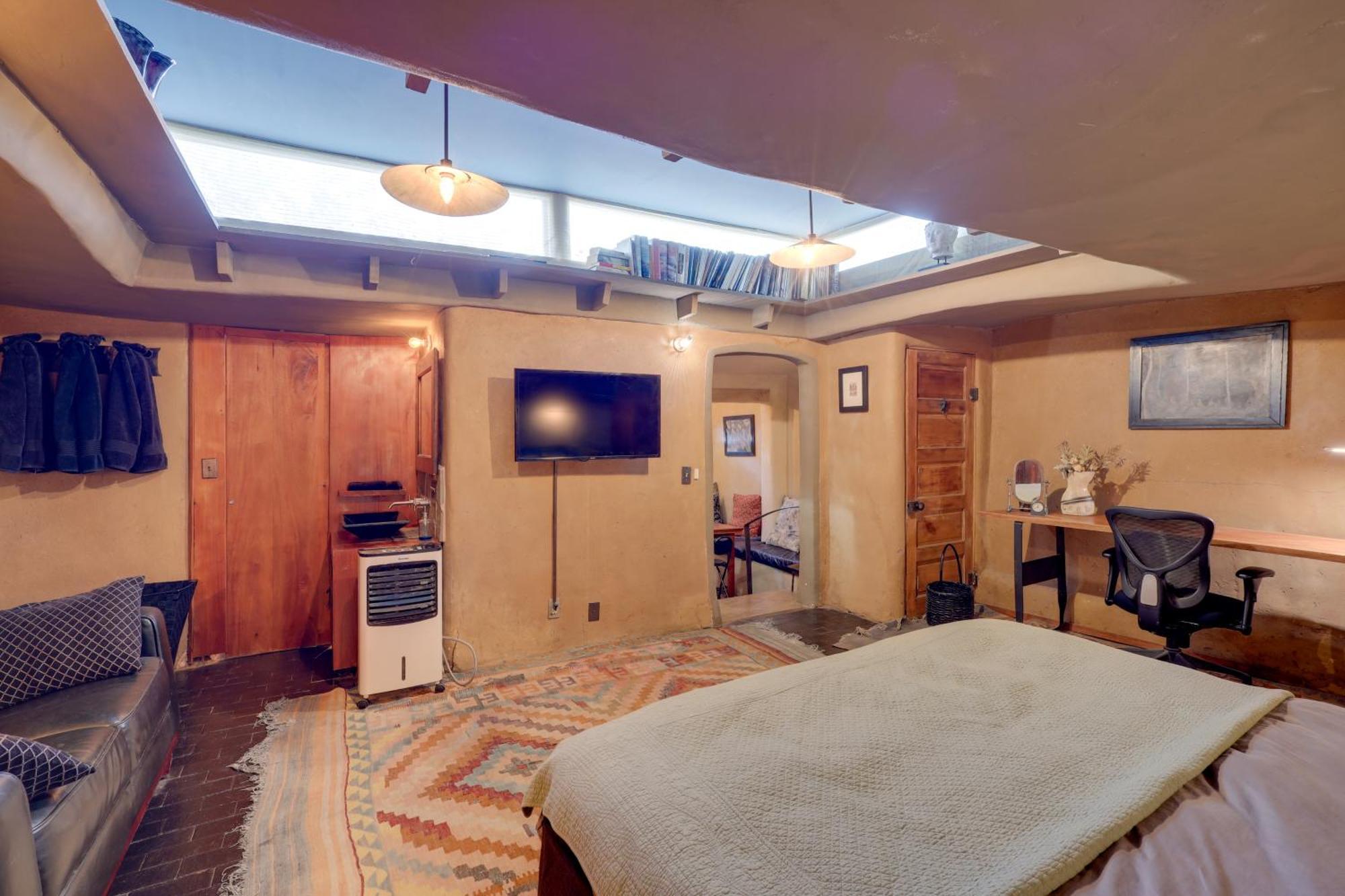 Adobe Studio 2 Blocks To Downtown Santa Fe Plaza! Екстер'єр фото